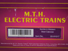 Load image into Gallery viewer, MTH 20-91017 Norfolk &amp; Western Steel Caboose 562748 Premier 1999 1/48 O scale N&amp;W
