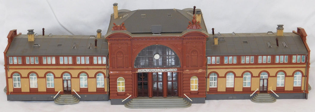 Faller B-115 Mittelstadt Central TRAIN STATION HO scale Assmbld 18x6x5.5