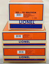 Load image into Gallery viewer, Lionel 6-21950 SD-70 MAERSK Maxi-Stack Set C-8++ Boxed w/ Lionel Factory Shipper
