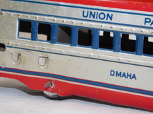 Load image into Gallery viewer, Marx 7675 M10005 Union Pacific Articulated passenger 5 CAR Set Red Blue Streamline UP
