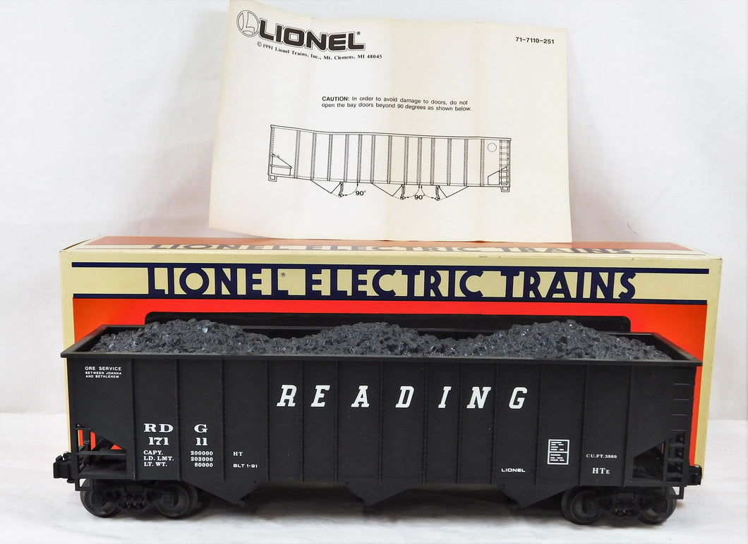 Lionel 6-17111 Reading three bay hopper w/ coal load black C-8 Standard O 1:48