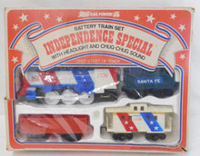 Load image into Gallery viewer, Rail Power Independence Special Set Santa Fe Battery Train Bicentennial NOT WORKING Boxed
