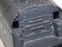 Load image into Gallery viewer, Lionel 736 Berkshire 2-8-4 steam engine &amp; 2046W whistling tender 1951 3 pane cab windows Early version
