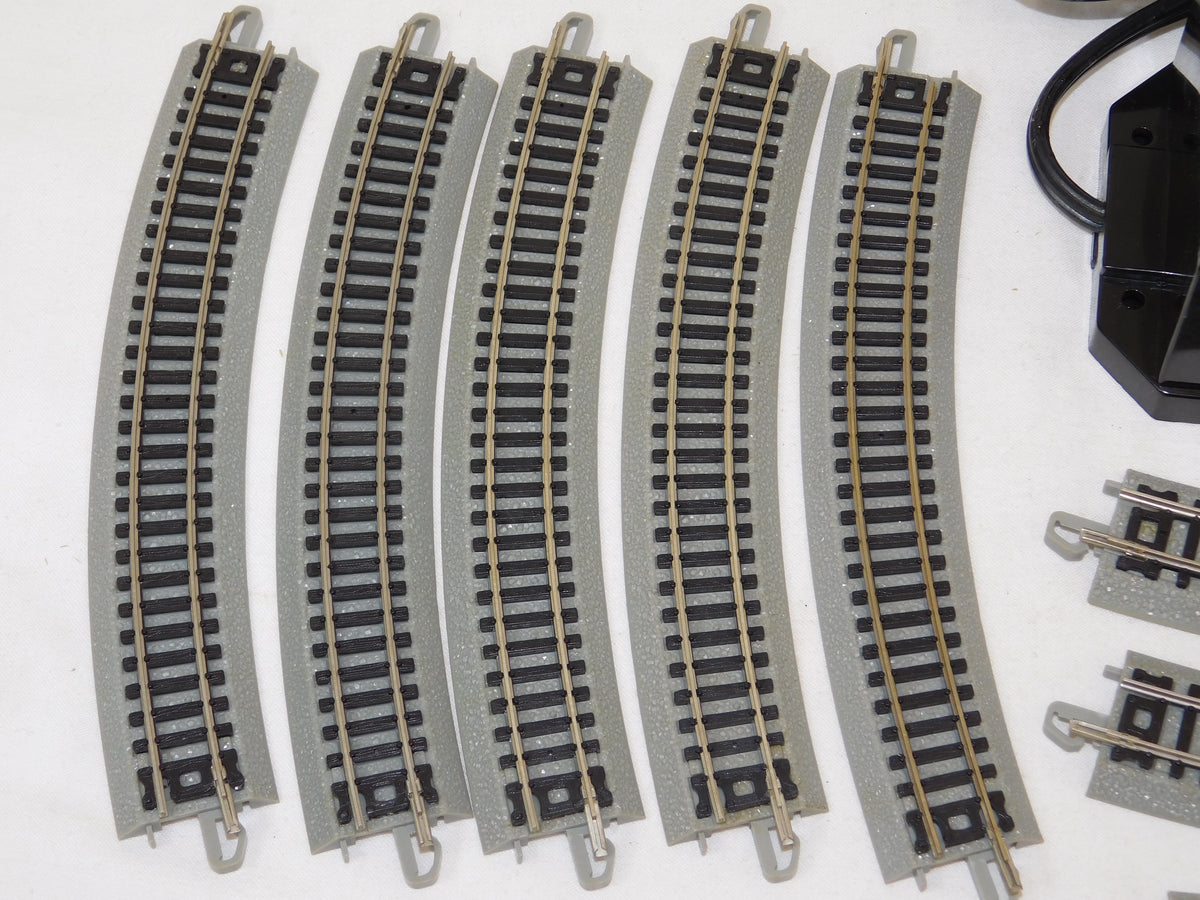 Bachmann N Scale EZ Track Complete Oval Loop & Transformer w/ wires 16 ...