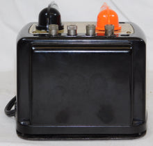 Load image into Gallery viewer, Lionel 1033 transformer 90 watt EARLY VERSION w/o UL on faceplate Serviced good cord
