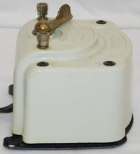 Load image into Gallery viewer, Lionel 1043-500 IVORY GIrl&#39;s Train transformer 1957-58 Works gold handle CLEAN

