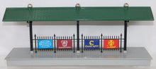 Load image into Gallery viewer, Lionel 6-14096 Station Platform Chessie Santa Fe Union Pacific signs Boxd 2004 O
