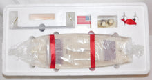 Load image into Gallery viewer, Lionel 6-13802 Classics Runabout Speed Boat Wind Up Remake of #45 Prewar 17&quot; C-10
