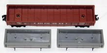 Load image into Gallery viewer, Lionel 6-16359 Pacific Coast Railroad gondola w/ removable Coil Covers uncatalo
