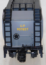 Load image into Gallery viewer, Lionel 6-38008 Union Pacific Challenger Auxiliary Tender Gray Water TMCC Boxed O
