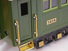 Load image into Gallery viewer, Lionel Classics 13102 13403 13407 1-381E State Passenger Set Standard Gauge engine+ 4 cars

