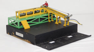 American Flyer 770 Operating baggage Platform Black base working complete 1950 O or S