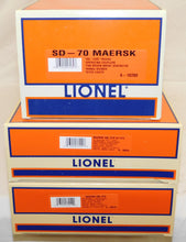 Load image into Gallery viewer, Lionel 6-21950 MAERSK SD-70 Diesel &amp; MAXI STACK containers Set C-7 Boxed Scarce
