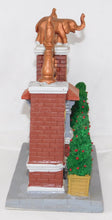 Load image into Gallery viewer, LEMAX 83702 City Zoo Entrance Christmas in the City Ceramic 2008 C-6 Retired
