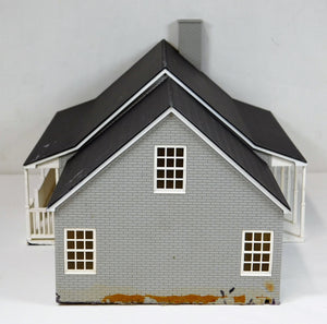 Lionel 6-34113 Large Suburban Home 2 story O gauge house lighted Lionelville gray