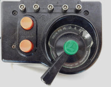 Load image into Gallery viewer, Lionel LW transformer 125 Watts 18 volts Whistle/Direction buttons lighted dial 1950s + insutructions Serviced New Cord
