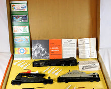 Load image into Gallery viewer, Lionel #1805 Land and Sea Gift Pack USMC Military Train Set Postwar Boxed Missile Launcher USMC action cars

