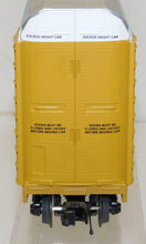 Load image into Gallery viewer, MTH 20-98407 Union Pacific Corrugated Auto Carrrier ETTX 701210 UP Trailer Train
