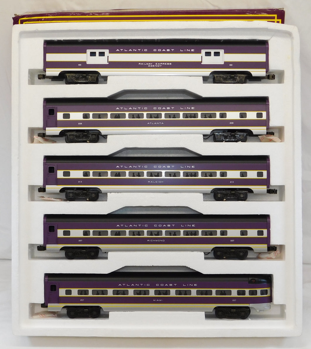 MTH MT- 20- 6500 Atlantic Coast Line 5 Car 70' Painted Aluminum Passenger Set 1996