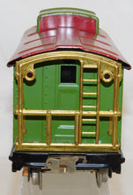 Load image into Gallery viewer, Lionel 517 Standard gauge Caboose Pea Green Red 1932 COPPER journals LIGHTED
