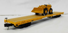Load image into Gallery viewer, MTH 20-98796 Caterpillar O Premier Flat Car w/ CAT 966A Traxcavator #140820 1/48
