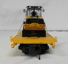 Load image into Gallery viewer, MTH 20-98649 Caterpillar O Premier 60' Flat Car w/ 3 #906 compact wheel loaders 1/48

