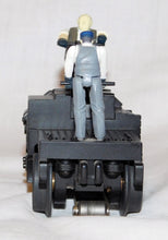 Load image into Gallery viewer, MTH 30-2508 Operating Hand Car black w/2 figures C-8 motorized 2000 reverses O27
