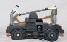 Load image into Gallery viewer, MTH 30-2508 Operating Hand Car black w/2 figures C-8 motorized 2000 reverses O27
