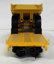 Load image into Gallery viewer, MTH 20-98650 Caterpillar Flat Car w/ diecast AD45B Articulated Truck O 1/48 Premier 2008
