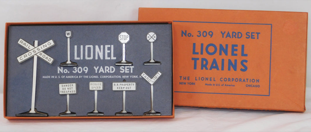 Lionel Trains #309 Railroad Yard Signs Set Boxed O gauge Postwar Collectors! CLEAN & CRISP