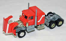 Load image into Gallery viewer, Lionel Truck 6-12833 Kenworth Roadrailer Tractor Trailer Die Cast Truck 48 Wedge

