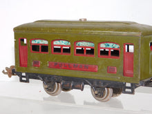 Load image into Gallery viewer, Lionel 529 529 1920s Passenger Coaches Olive Green w/ maroon plates O gauge
