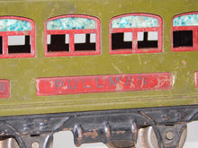 Load image into Gallery viewer, Lionel 529 529 1920s Passenger Coaches Olive Green w/ maroon plates O gauge
