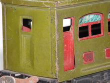 Load image into Gallery viewer, Lionel 529 529 1920s Passenger Coaches Olive Green w/ maroon plates O gauge
