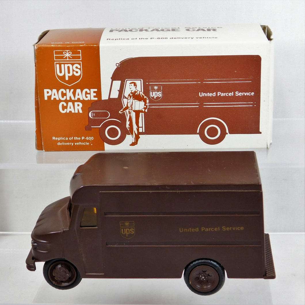 UPS Truck P-600 Brown Delivery Truck Boxed 1977 rolling door 5.5