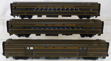 Load image into Gallery viewer, MTH 20-6536 CNW 5 Car 70' Streamline Passenger Set Smooth Chicago Northwestern LN
