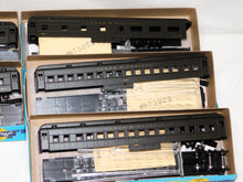 Load image into Gallery viewer, Athearn CUSTOM RUN Texas Specialties Texas &amp; Pacific 8 car Heavyweight Passenger Set
