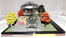 Load image into Gallery viewer, Menards 279-8287 War of the Worlds ARMY vs. UFO Aliens Flying Saucer Jeep Ogauge
