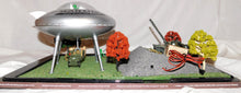 Load image into Gallery viewer, Menards 279-8287 War of the Worlds ARMY vs. UFO Aliens Flying Saucer Jeep Ogauge
