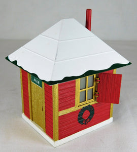 Lionel 6-37814 Christmas Crossing Shanty w/ shutters lighted North Pole O