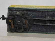 Load image into Gallery viewer, AC Gilbert HO Scale 520 Northwestern Refrigerator Line 1956 CNW Green  Yellow
