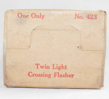 Load image into Gallery viewer, MARX Twin Light Crossing Flasher #423 Accessory With Box Red Lights + track clip
