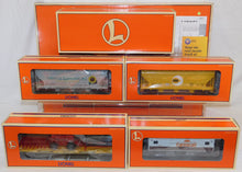Load image into Gallery viewer, Lionel 6-11983 Farmrail Agriculture Freight Train Set Boxed O gauge GP-7 + freight Cargill C-9
