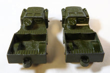 Load image into Gallery viewer, American Flyer 24572 US Navy Flat 2 Tootsietoy Jeeps Military Pikemaster CLEAN
