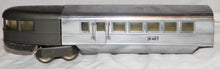 Load image into Gallery viewer, Lionel Prewar FLYING YANKEE set 616 617x2 618 Chrme articulated streamliner Runs
