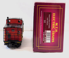 Load image into Gallery viewer, MTH 20-91438 N-6b Caboose Boston &amp; Maine #104605 Premier O scale B&amp;M lighted
