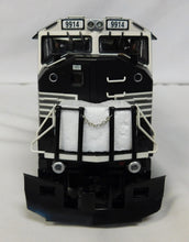 Load image into Gallery viewer, Lionel 6-18297 SD-80 Mac New York Central TMCC Command diesel C-9 New #9914 NYC
