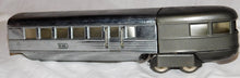 Load image into Gallery viewer, Lionel Prewar FLYING YANKEE set 616 617x2 618 Chrme articulated streamliner Runs
