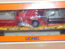 Load image into Gallery viewer, Lionel 6-11983 Farmrail Agriculture Freight Train Set Boxed O gauge GP-7 + freight Cargill C-9
