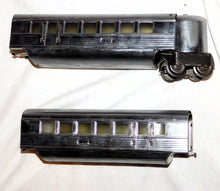 Load image into Gallery viewer, Lionel Prewar FLYING YANKEE set 616 617x2 618 Chrme articulated streamliner Runs
